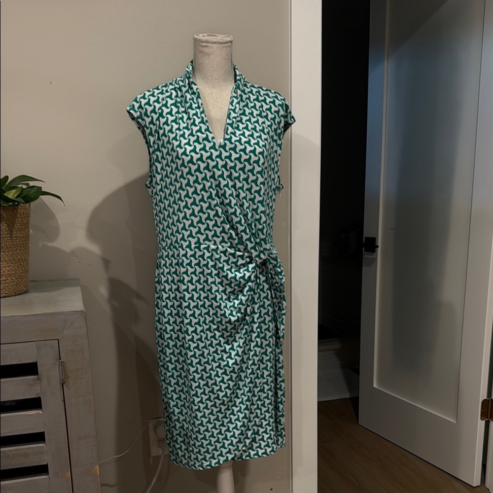 Flattering Laundry by Shelli Segal Teal and White Dress